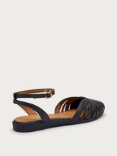 Römersandalen aus Leder mit schmalen Riemchen - Schwarz | FRAU