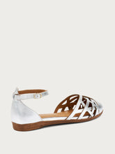 Ballerinas aus perforiertem laminiertem Leder - Silber | FRAU