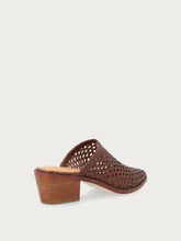 Hand-woven leather mules - Ebony | FRAU