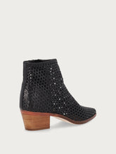 Hand-woven leather ankle boots - Black | FRAU
