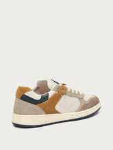 Retro sneakers with suede inserts - saltCARAMEL | FRAU
