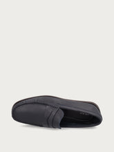 Comfort tech tumbled leather loafers - Blue | FRAU