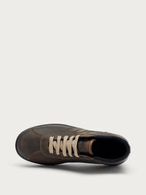 Lässige hohe Sneaker aus Leder mit Used-Effekt - Stein | FRAU