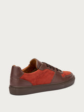 Two-tone urban sneakers with suede inserts - CHOCOLATEbrick | FRAU