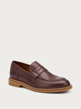 Leather loafers with contrasting outsole - Chestnut | FRAU