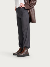 Schnürstiefel aus Leder mit gerillter Sohle - HOLZschwarz | FRAU