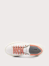 Sneakers with contrasting details - WHITEmelon | FRAU