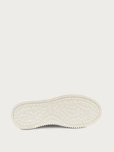 Sneakers with contrasting details - WHITEmelon | FRAU
