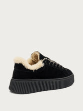 Sneakers with shearling lining - Black | FRAU
