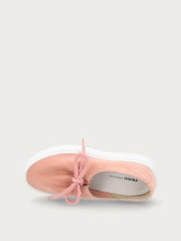 Sneaker mit Verschluss in Blasebalgform - Hellrosa | FRAU