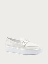 Slip-On aus Leder mit Ösen - Weiß | FRAU