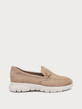 Extraleichter Slip-On mit kleiner Zierschnalle - Sand | FRAU