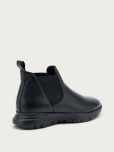 Comfort tech leather Chelsea boots - Black | FRAU