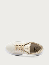 ComfortTech-Sneaker aus gestanztem Nubukleder - Creme | FRAU