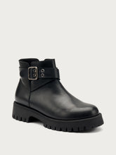 Leather ankle boots with lug sole - Black | FRAU