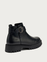 Leather ankle boots with lug sole - Black | FRAU