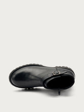 Leather ankle boots with lug sole - Black | FRAU