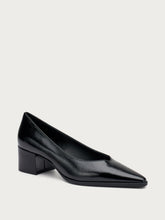 Almond-Cut pumps in shiny creased-effect leather - Black | FRAU