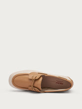 Flache Bootsmokassins aus zwei Materialien - Elfenbein | FRAU