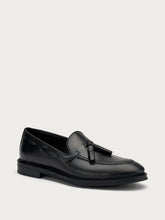 Polished leather loafers with tassels - Black | FRAU