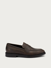 Distressed-effect saddle loafers - Antique Brown | FRAU