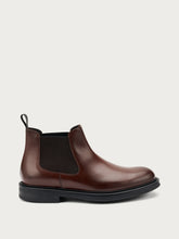 Leather Chelsea boots with tonal elastic - Walnut | FRAU