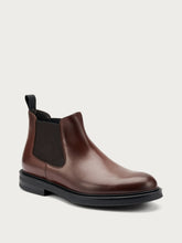Leather Chelsea boots with tonal elastic - Walnut | FRAU