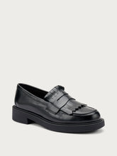 Creased leather loafers with fringing - Black | FRAU