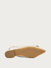 Slingback aus Bouclé mit Schmuckdetail - Goldbeige | FRAU