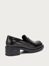 Heeled polished leather loafers - Bordeaux | FRAU