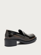 Heeled polished leather loafers - Taupe | FRAU