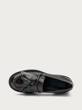 Polished leather loafers with tassels - Cocoa | FRAU