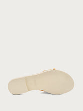 Patent leather sliders - Apricot | FRAU