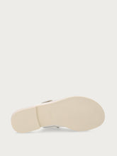 Pantoletten aus Leder mit Schnalle in abgestimmter Farbe - Off White | FRAU