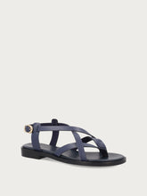 Minimal leather thong sandals - Ionian | FRAU
