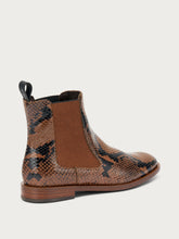 Elegant snake-print leather Chelsea boots - Coffee | FRAU