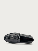 Creased polished leather loafers with buckle - Black | FRAU