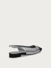 Laminierte Slingback-Schuhe mit kontrastierendem Zehenbereich - Schwarzsilber | FRAU