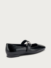 Leather ballet flats with a semi-square toe - Black | FRAU
