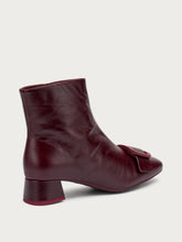 Creased-effect leather ankle boots with heels - Bordeaux | FRAU
