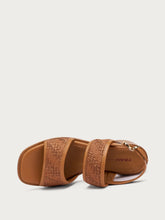 Raffia sandals with block heel - Caramel | FRAU