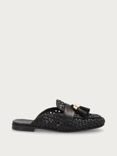Sabot in pelle intrecciata con nappine - Nero | FRAU