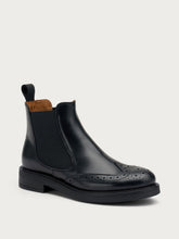 Brushed-finish leather Chelsea boots with wing-tip design - BLACKblack | FRAU