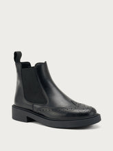 Chelsea boots with wing-tip detail - Black | FRAU
