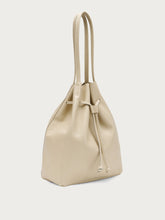 Beuteltasche aus Leder - Creme | FRAU