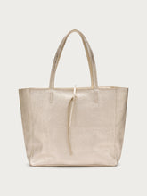 Laminated leather shopper - Platinum | FRAU