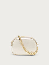 Tasche aus laminiertem Leder mit Kette - Platin | FRAU