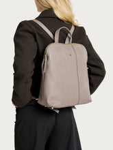 Tumbled leather backpack - Taupe | FRAU