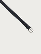 Leather belt with decorative top-stitching - Black | FRAU
