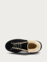 Sneakers with shearling lining - Black | FRAU